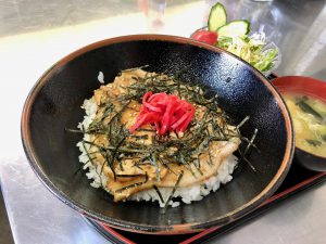 深雪もちぶた丼